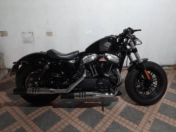HARLEY-DAVIDSON SPORTSTER FORTY-EIGHT 